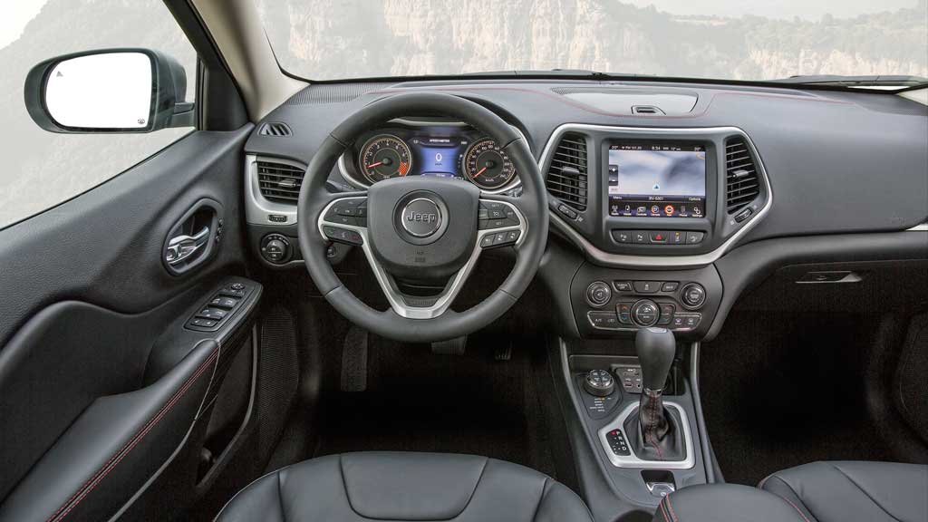 interni-Jeep-Cherokee