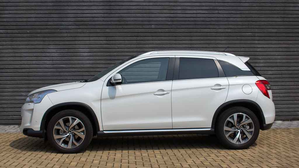 Citroen_C4_Aircross_13