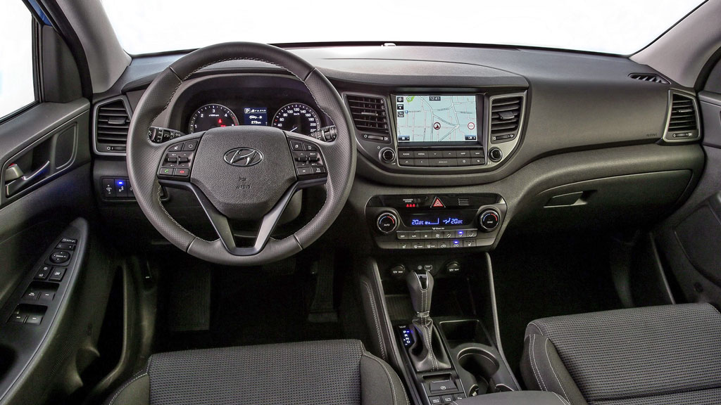 Hyundai_Tucson_SE_Interni-13