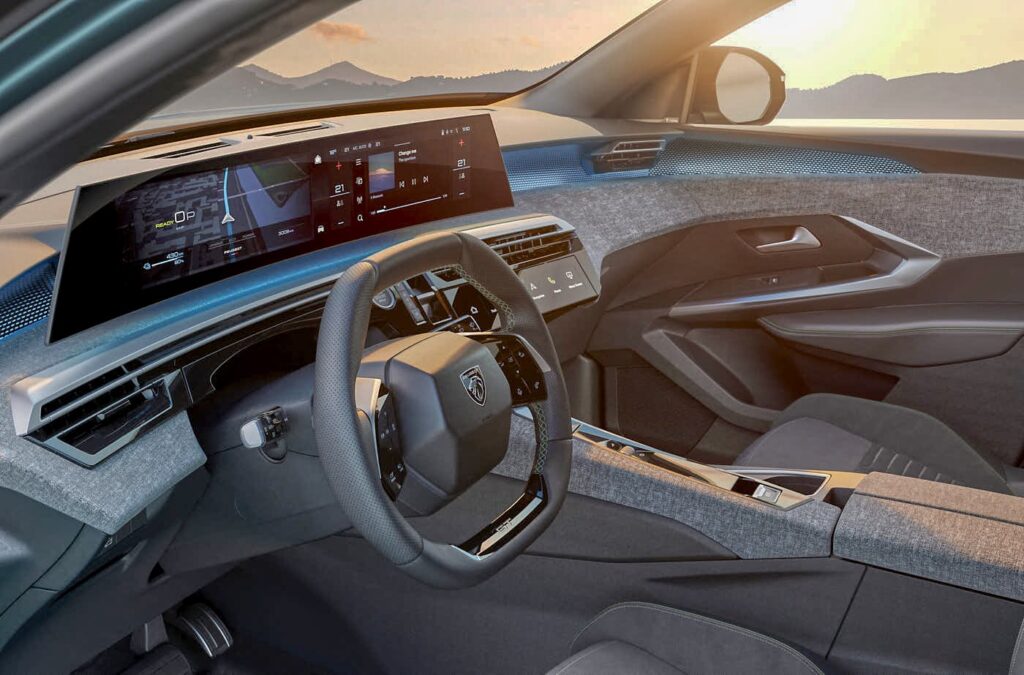 peugeot i-cockpit panoramic